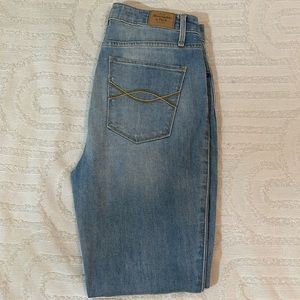 Abercrombie & Fitch Curve Love High Waisted Skinny Jeans. Size 8 Regular.